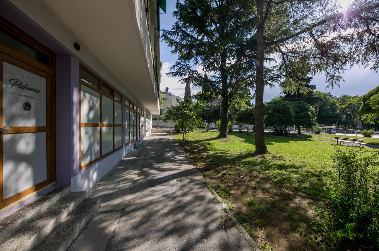Palomia A Apartment Split Exterior photo